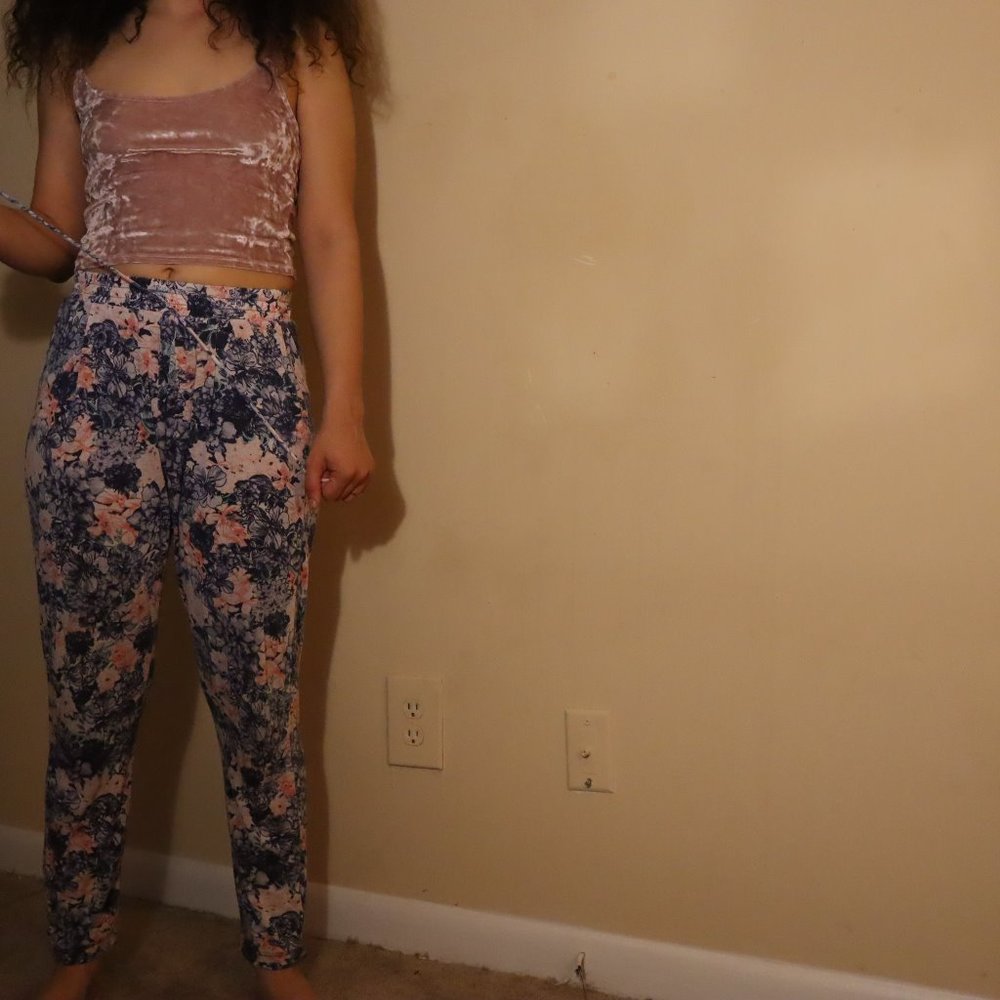 floral pants - Picture 2 of 4